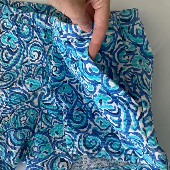 Lilly Pulitzer shorts size 2 - Picture 6 of 7